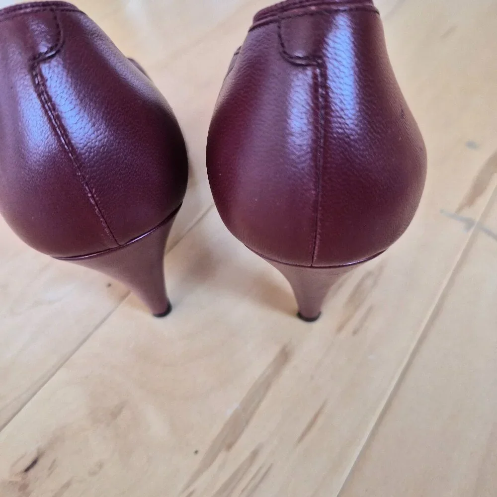 Celine Burgundy Pumps Sz 40 - Picture 4 of 10